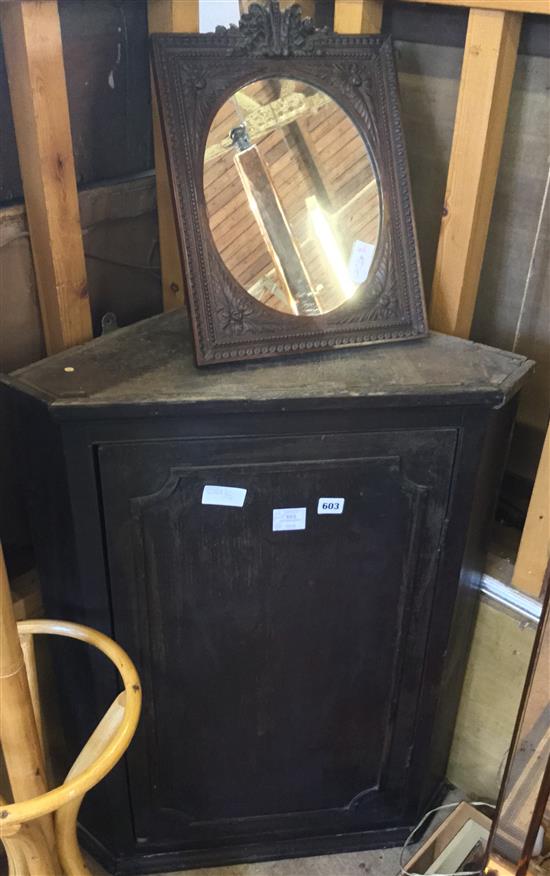 Oak corner cabinet & carved mirror(-)